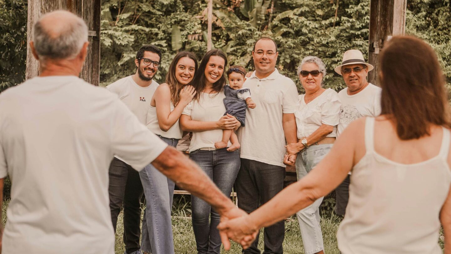 Collect all photos at a family gathering with Eventograph